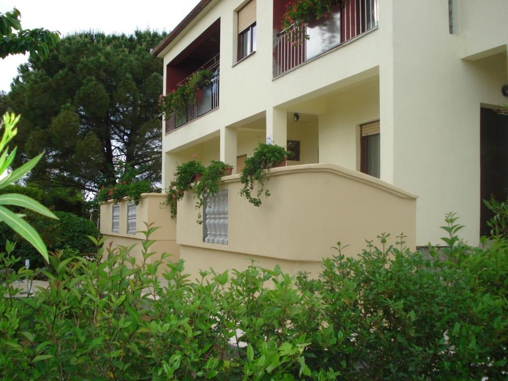 Apartments Xenia Petrcane Bilik gambar